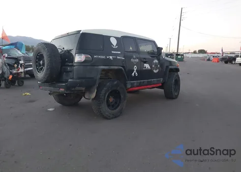 2007 Toyota Fj Cruiser from USA, damaged, VIN JTEBU11F570055412